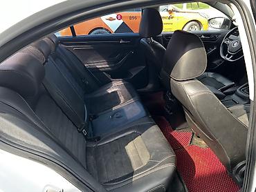 Volkswagen: Volkswagen Jetta: 2018 г., 1.4 л, Автомат, Бензин, Седан — 12