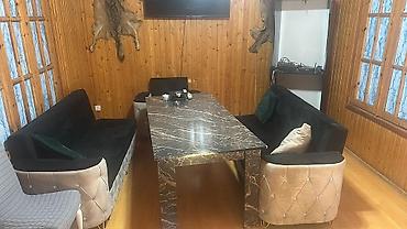 Kafe üçün divan masa dəsti 4 dəst var. Bir dəst 150₼. Digər divanlar lalafo.az -da Kafe üçün divan masa dəsti 4 dəst var. Bir dəst 150₼. Digər divanlar