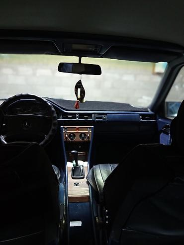 Mercedes-Benz: Mercedes-Benz W124: 1987 г., 2 л, Механика, Бензин, Седан — 9