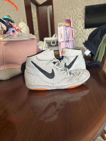 обувь ручной работы бишкек: Борцовки Nike для детей/подростков. - Высокий силуэт с шнуровкой и