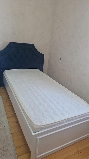 Tek kravat. 350azn . Madeyradan alinib 650azn. matras var ünvan lalafo.az -da Tek kravat. 350azn . Madeyradan alinib 650azn. matras var ünvan