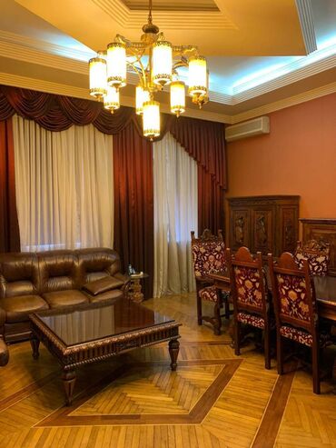 Köhnə tikili: 4 otaqli menzil m. Iceri Sheher.DUPLEX Mənzilin yerləşdiyi bina — 12