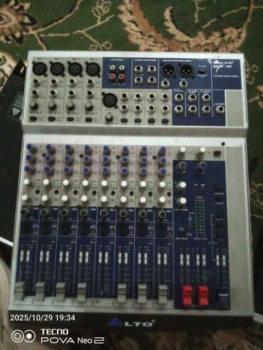 gps трекер магнитный: Микшерный пульт ALTO AMX‑180 - Аналоговая 18‑канальная консоль (8