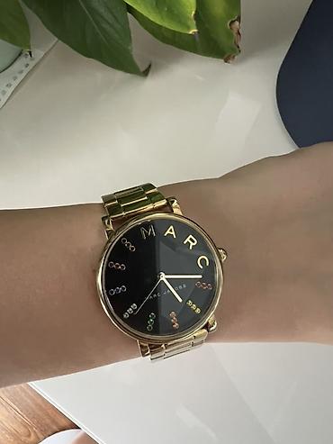 Aksesuarlar: Marc Jacobs qadın saatı - Korpus və qolbaq: qızılı tonlu paslanmayan — 4