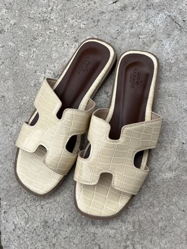 Босоножки, сандалии, шлепанцы: Все по 350с — 5