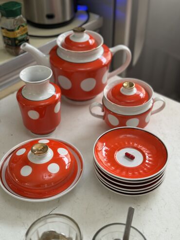 Наборы посуды: Срочно ‼️ Сервиз советский Сервантное хранение Есть другие виды — 6