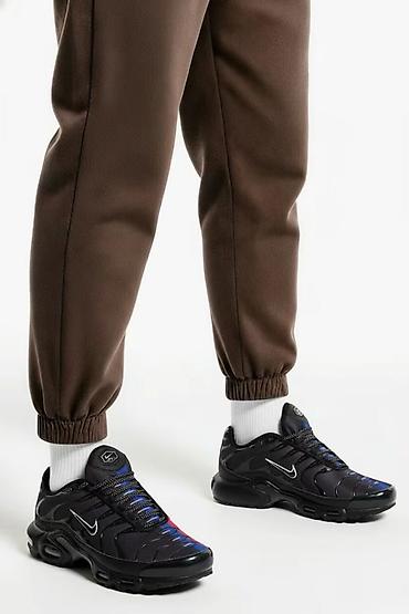 Patike: AKCIJA MART MESEC sve TN patike 3400 din 
pb — 4