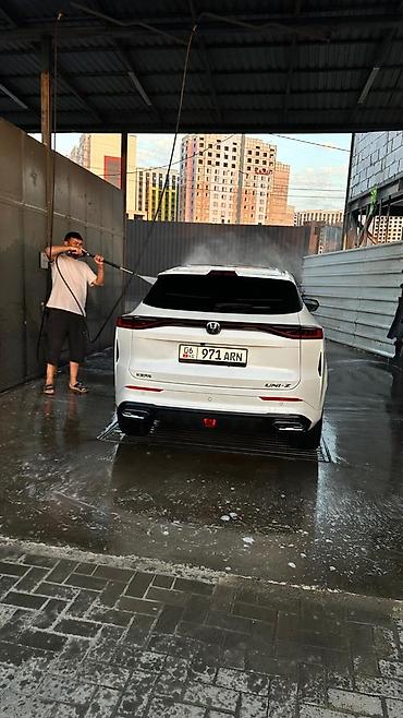 byd e1: Changan Uni-Z: 2025 г., 1.5 л, Робот, Бензин, Кроссовер — 2