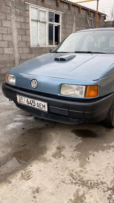 Volkswagen: Volkswagen Passat: 1989 г., 1.8 л, Механика, Бензин, Универсал