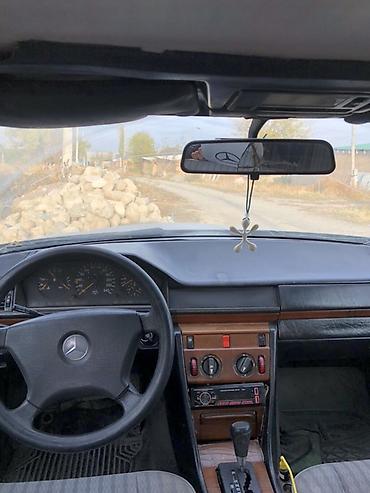 тесла модел с: Mercedes-Benz W124: 1991 г., 2.6 л, Автомат, Бензин, Седан — 3