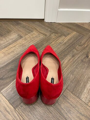 туфли на 39 размер: Туфли Размер: 39, цвет - Красный