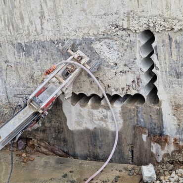 Beton işləri: #Betonkesme #betondeşmə Beton kubik kərpic - dən kəsim deşim — 3