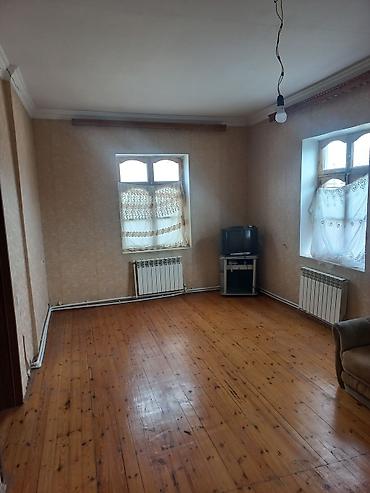 Həyət evləri və villalar: 3 otaqlı həyət evi – 1 mərtəbə Planlaşdırma: - Geniş qonaq otağı — 7