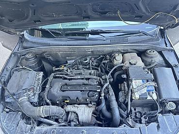 kond: Chevrolet Cruze: 1.4 l | 2012 il 308000 km Sedan — 10