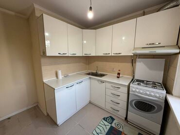 продам 3 х ком кв в мкр: 3 комнаты, 58 м², 104 серия, 3 этаж, Косметический ремонт