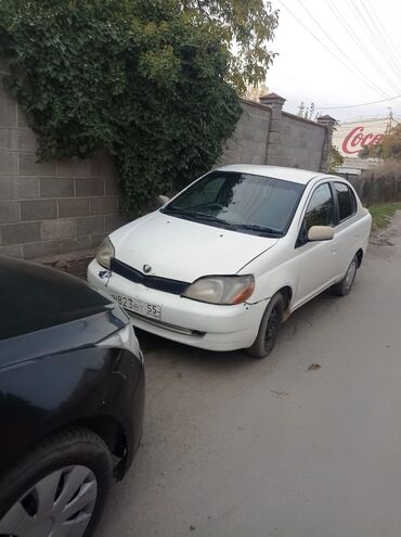 Toyota: Toyota Platz: 2002 г., 1 л, Автомат, Бензин, Седан