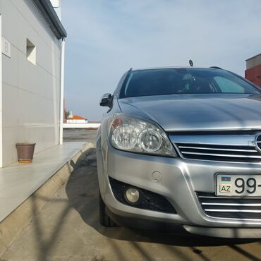 Opel: Salam maşın ela veziyyetdedir maşında 4 teze teker qoyulub akrmiyator — 2