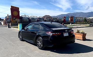 Toyota: Toyota Camry: 2021 г., 2.5 л, Автомат, Бензин, Седан — 2