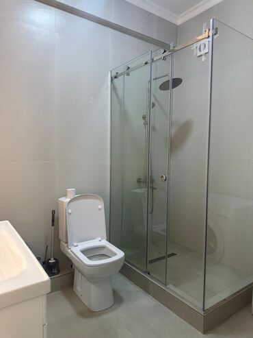 Посуточная аренда квартир: 3 комнаты, Банные принадлежности, Бронь, Парковка — 12