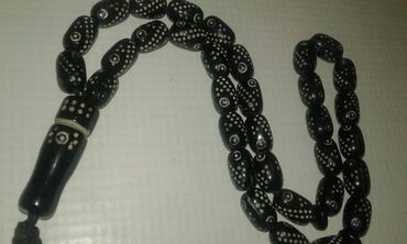 Təsbehlər: Təsbəhlər satılır. Biri 10 manat — 8