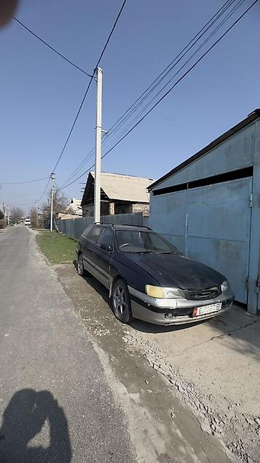 салквн тор: Toyota Caldina: 1994 г., Автомат, Бензин, Универсал — 3