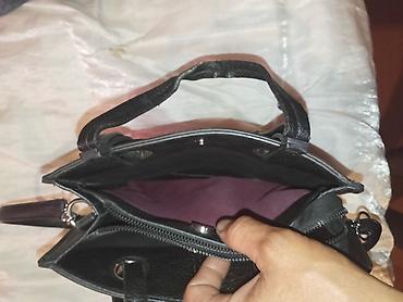 Çantalar: Emporio Armani qadın çantası - Rəng: qara - Material: toxumalı (dəri — 9