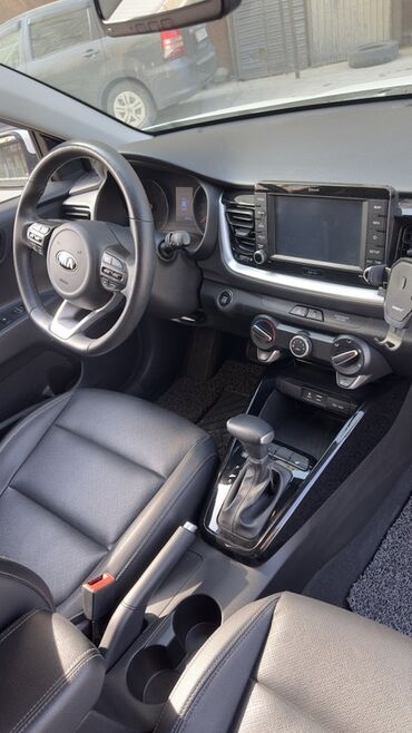 печка на солярке: Kia Stonic: 2018 г., 1.6 л, Автомат, Дизель