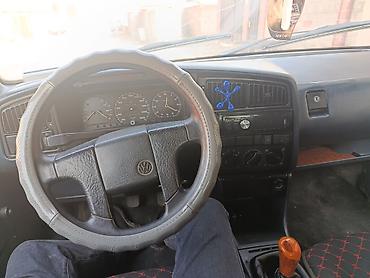 Унаа сатуу: Volkswagen Passat: 1990 г., 1.8 л, Кол менен иштөөчү, Бензин, Седан — 7