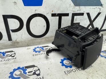 Другие детали салона: Пепельница Kia Ceed 2007 Контрактный из Германии, в отличном — 2