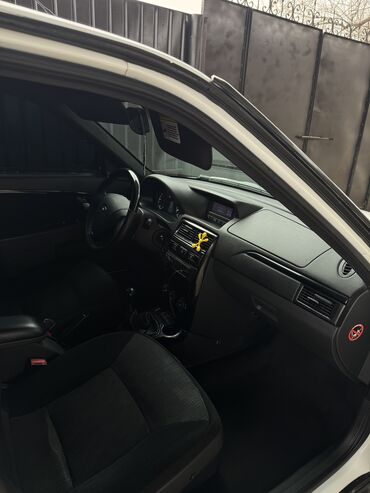 ВАЗ (ЛАДА): ВАЗ (ЛАДА) Priora: 2015 г., 1.6 л, Механика, Бензин, Седан — 13