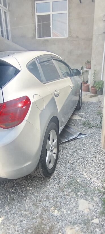 Opel: Opel Astra: 1.4 l | 2010 il 192000 km Hetçbek — 5