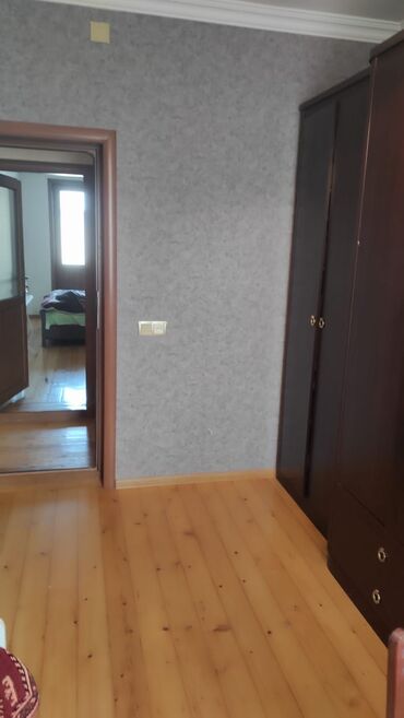 Uzunmüddətli kirayə mənzillər: Salam 7/24 zeng ve vassap aktivdi ev uzunmuddetii kiraye verilir — 17