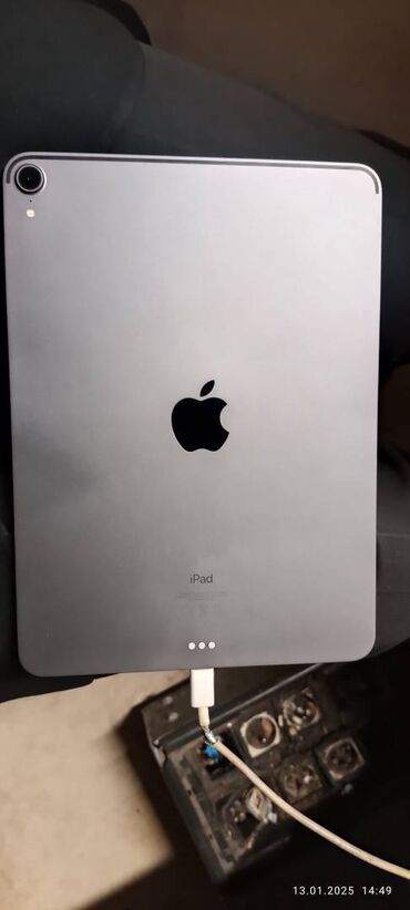 ipad 3 qiymeti: İşlənmiş Apple iPad Pro 11 (2024), 11", 64 GB, Ünvandan götürmə, Ödənişli çatdırılma