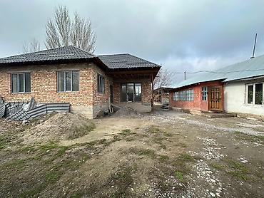 Продажа коттеджей и домов: Трёхкомнатная времянка и новый дом четыре комнатные плюс сарай 20/6 — 21