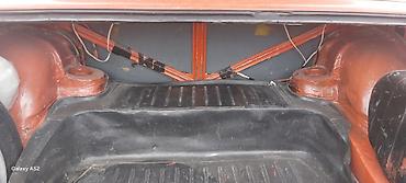 VAZ (LADA): VAZ 2103 sedan - Kuzov: 4 qapılı, narıncı rəng - Mühərrik — 8