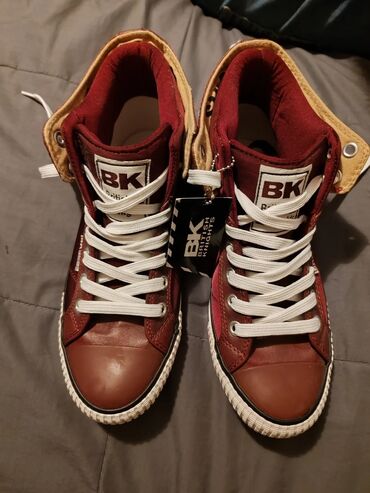 Ostale cipele: AKO SE BAVITE PRODAJOM💵💵💵 POLOVNE GARDEROBE👕👖👔🥾🥿👠👟🎽🥻👢🥼🎒 JAVITE — 2