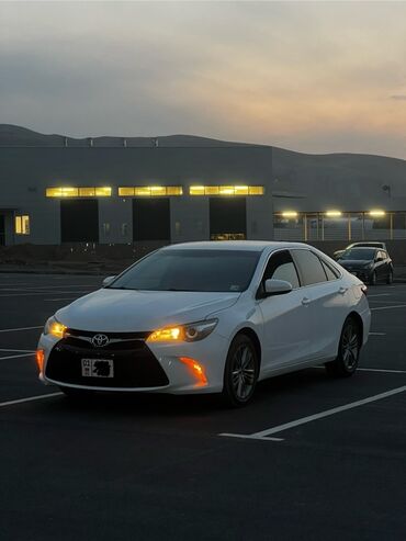 чехол на камри: Toyota Camry: 2015 г., 2.5 л, Автомат, Бензин, Седан