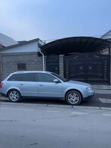 знак аварийной остановки: Audi A4: 2002 г., 2 л, Механика, Бензин, Универсал