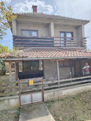 prodaja kuca valjevo: Porodična kuća 1/1 u Starom selu, na glavnom putu. Stambena površina — 6
