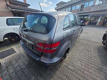 auto l: MERCEDES BENZ B 180 2010. GOD. - KOMPLETAN AUTO U DELOVIMA | — 5