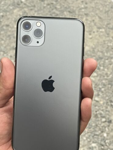 apple id: IPhone 11 Pro Max, Б/у, 64 ГБ, Space Gray, Защитное стекло, Чехол, 77 %