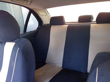 BMW: BMW 5 Series E39 sedan - Kuzov: sedan, gümüşü rəng - Nömrə nişanı: AZ — 11