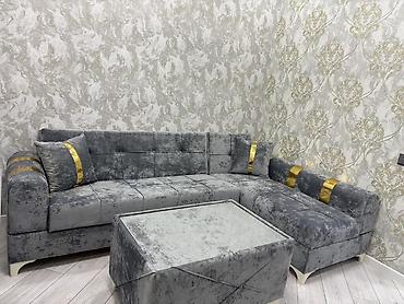 - Məhsul: Künc divan dəsti və uyğun orta masa - Rəng və material