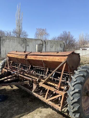 трактор клас: Сатылат баасы келишимдуу