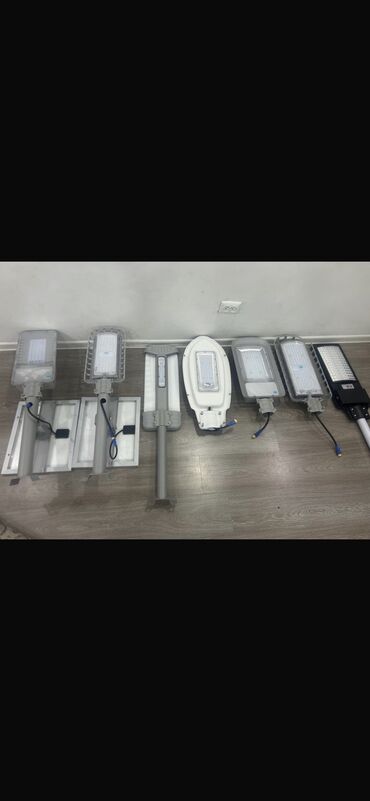 Солнечные прожекторы: Солнечный прожектор на улице снаружи есть и на помещении с фабрика — 24