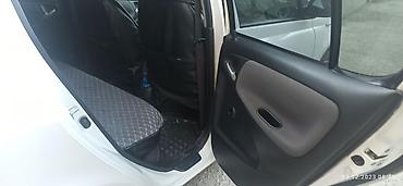 витз: Toyota Vitz: 2003 г., 1.3 л, Вариатор, Бензин, Хэтчбэк — 8