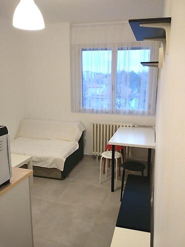Dugoročno: Izdajem garsonjeru od 14m2 u Železniku. Blizu pijace, autobuske — 1
