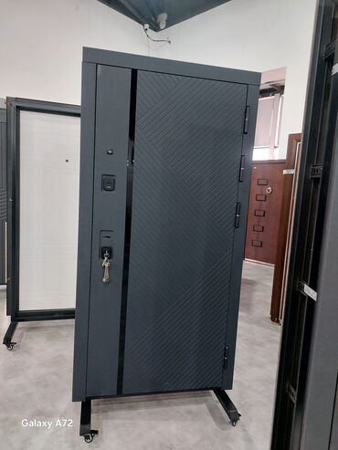 Giriş qapıları: Dəmir giriş qapıları – müasir dizayn və gücləndirilmiş təhlükəsizlik — 34