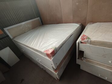 Двуспальные кровати: Двуспальная кровать, Новый, С матрасом, длина - 205 см — 6