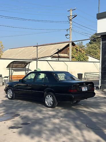 е36 e36: Mercedes-Benz W124: 1993 г., 3.2 л, Механика, Бензин, Седан — 6